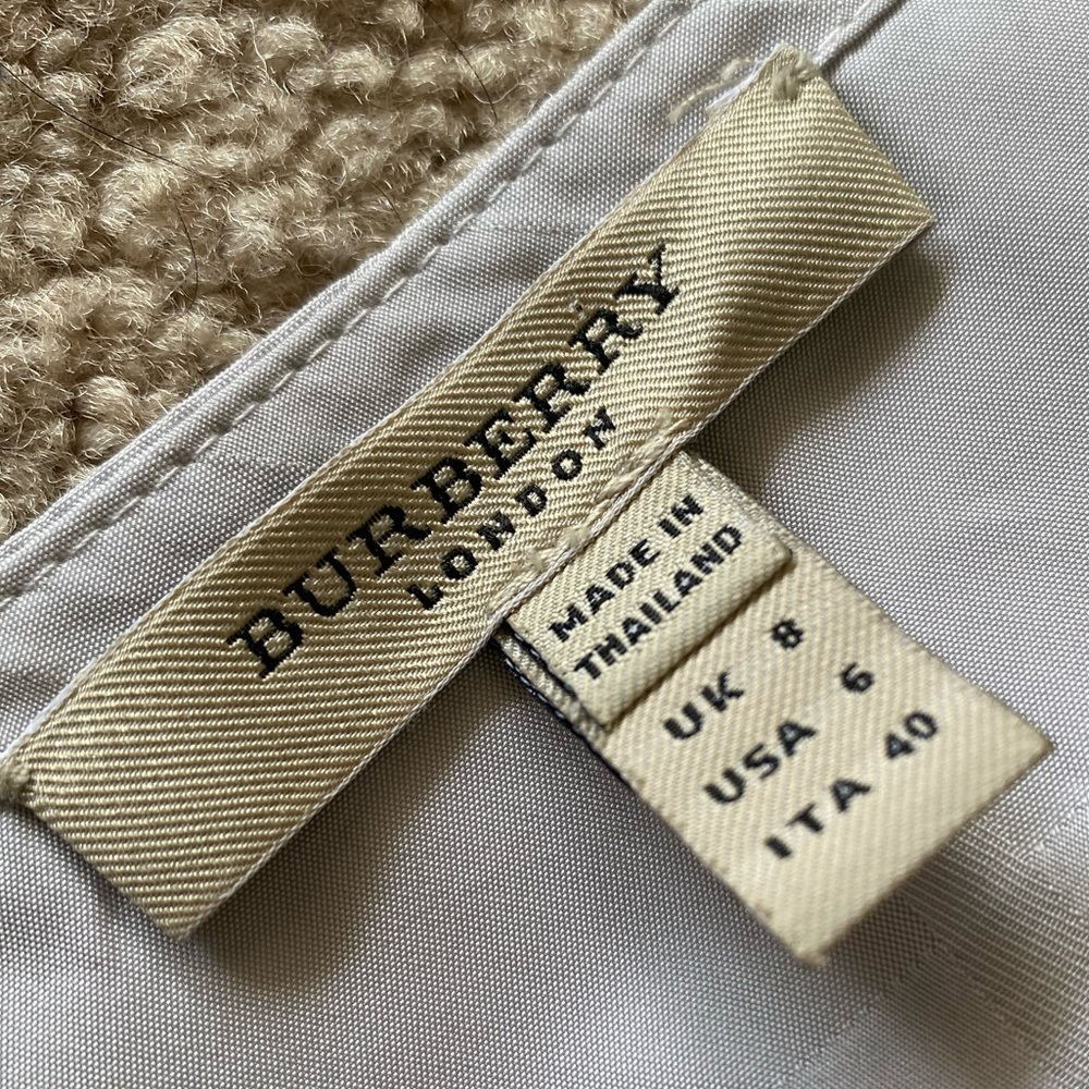Beautiful Burberry dress (like new)